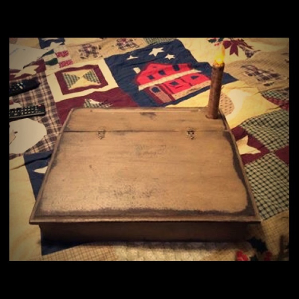 Primitive lap desk